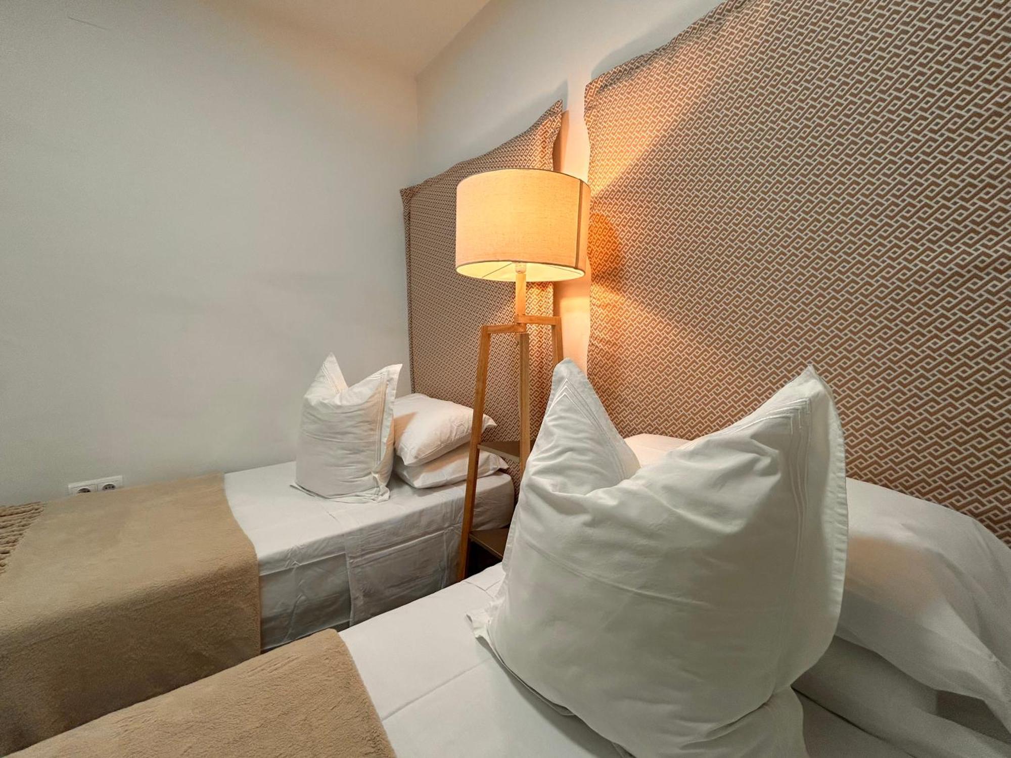 Haza Royal Appartement Granada Buitenkant foto